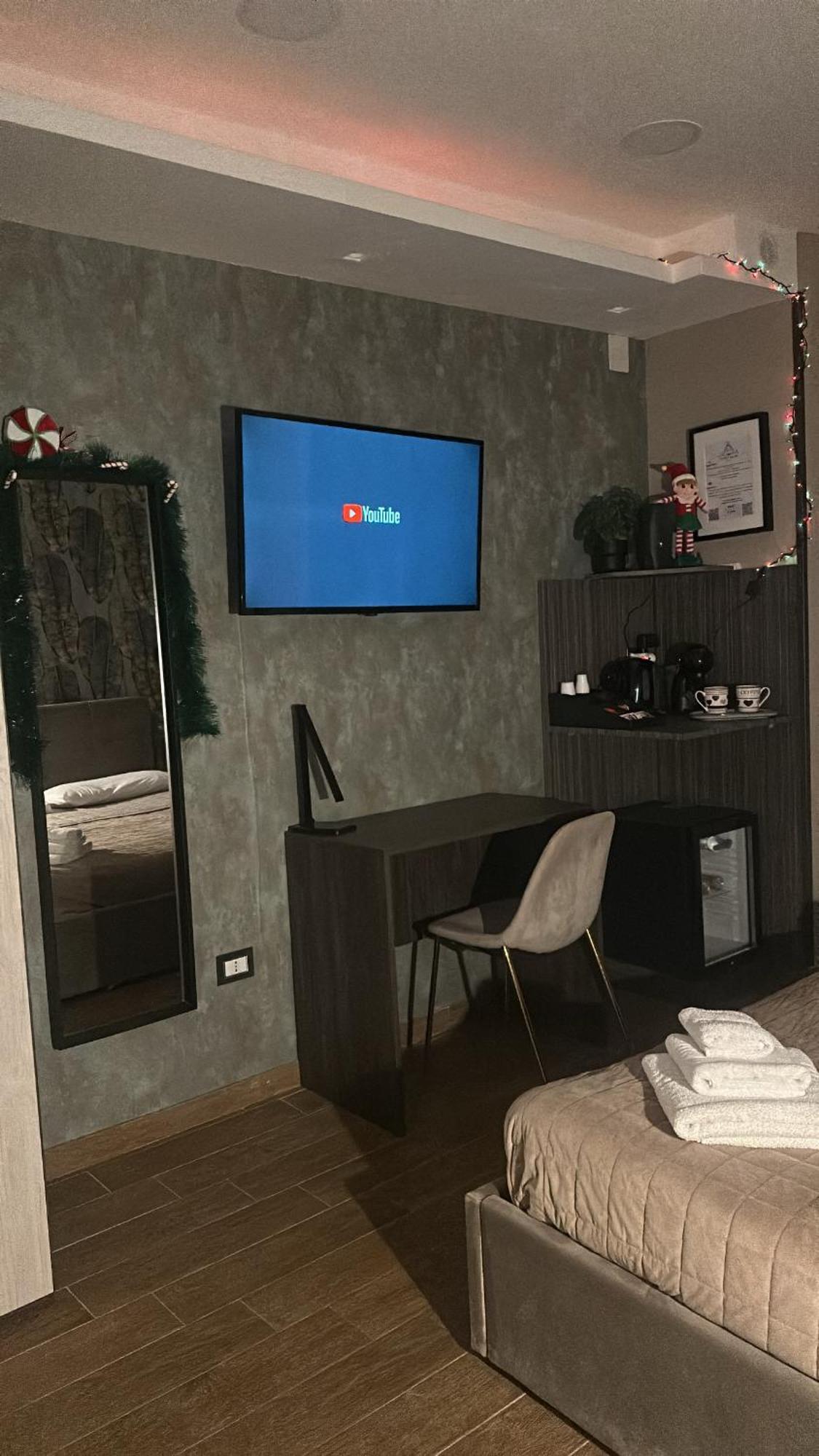 Chris Home Неаполь Экстерьер фото